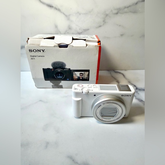 Sony Other - Sony ZV-1 4K Vlogging Camera White Flip Screen Zeiss Lens w/ Box Windscreen